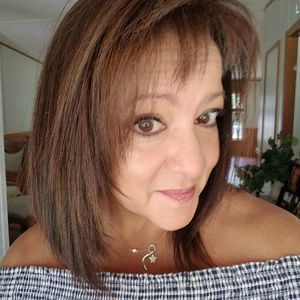 Meet your Posher, Sharon